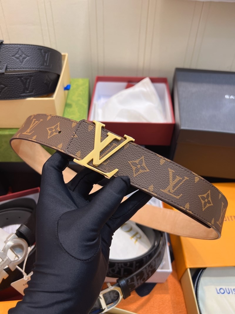 l0vis Vvtt0n belts